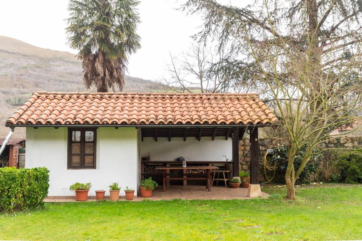 Casa Rural La Carlota Renedo De Cabuerniga Villa Exterior photo